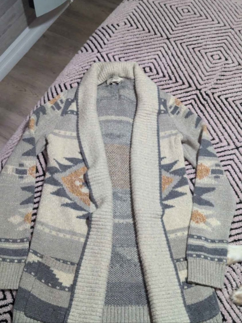 Cozy Aztec-Pattern Open Front Shawl Cardigan - Cream & Gray